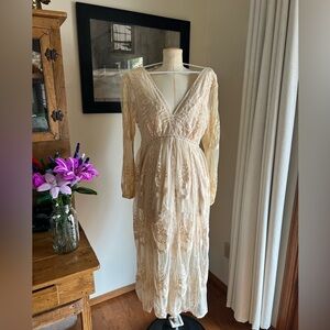 Wishlist sheer lace cream dress size medium